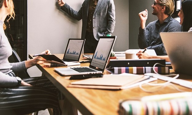 Outsourced Accounting Case Study | Team Analyzing Financial Performance