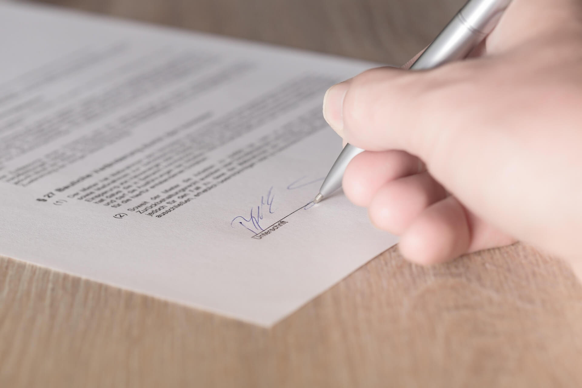 IFRS 16 Lease Accounting Basics: Understanding Lease Contracts & Signatures