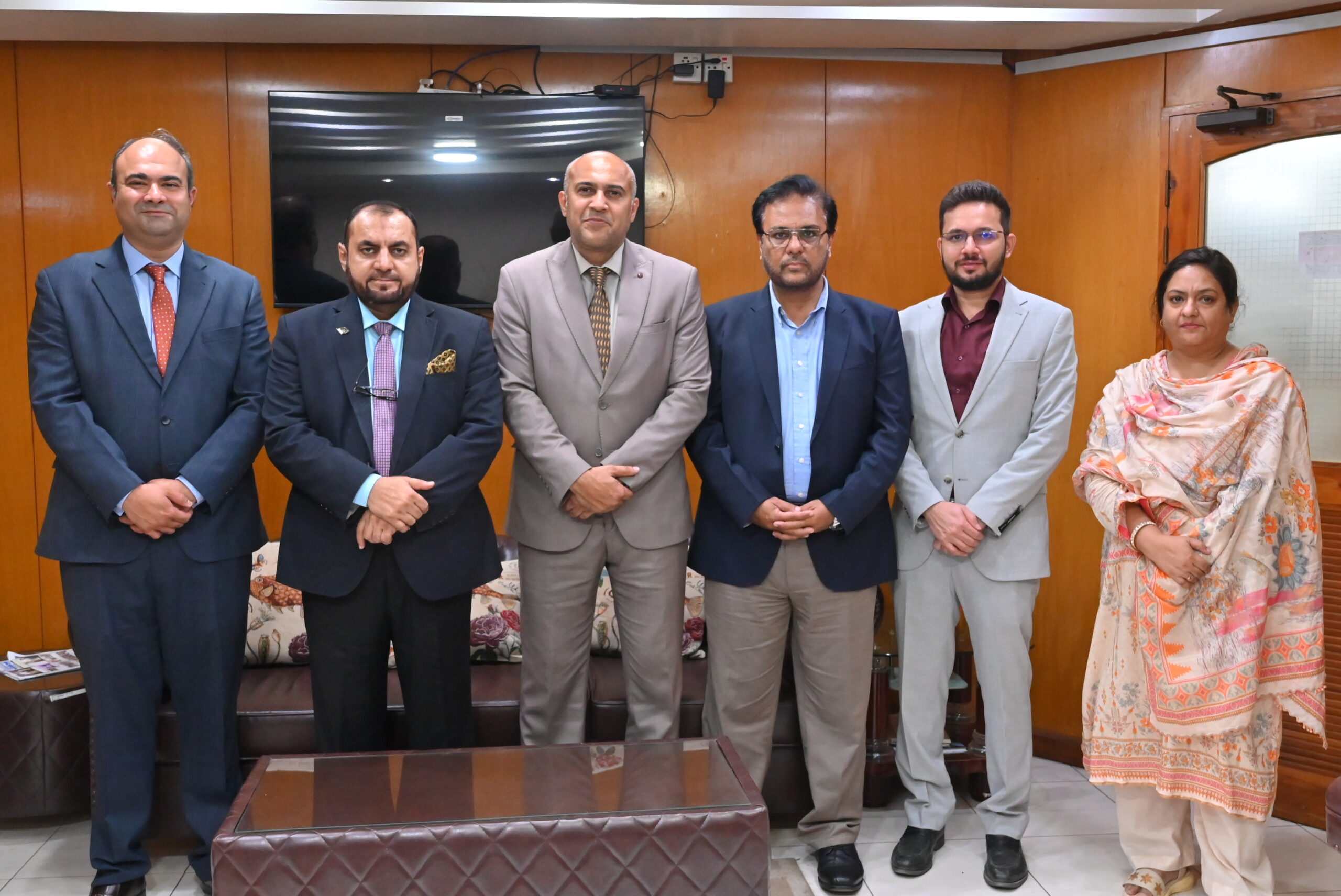 Senior representatives from Shaheen Insurance and Prima Consulting pose for a group photograph at Shaheen Complex following the signing of an agreement for Prima’s Delta IFRS 17 solution.